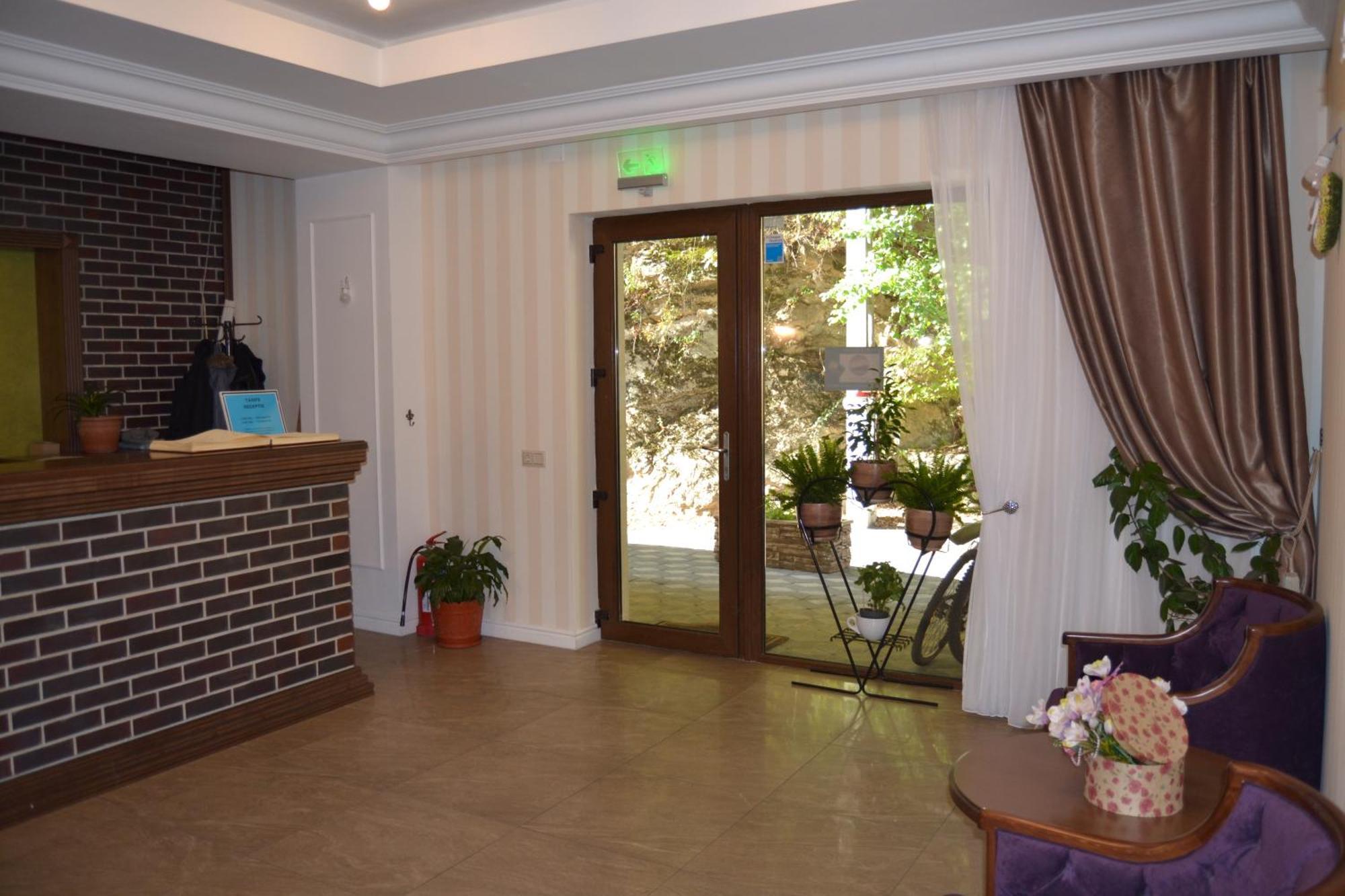 Hotel Holiday Maria Băile Herculane Εξωτερικό φωτογραφία