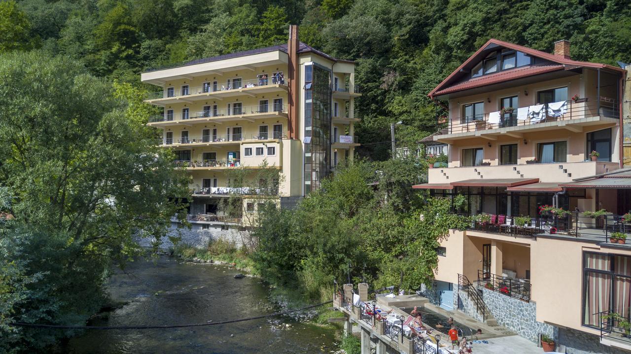 Hotel Holiday Maria Băile Herculane Εξωτερικό φωτογραφία
