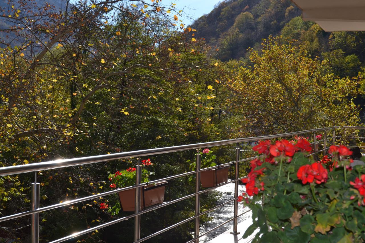 Hotel Holiday Maria Băile Herculane Εξωτερικό φωτογραφία