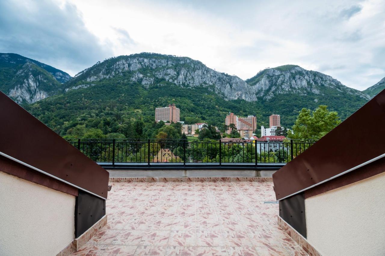 Hotel Holiday Maria Băile Herculane Εξωτερικό φωτογραφία